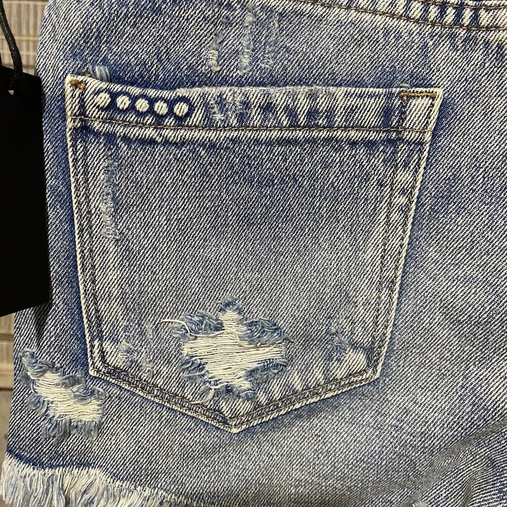 BlankNYC Distressed Denim Shorts in HOLLYWEIRD Fringe Button Fly Size 26 NWT - Picture 8 of 8